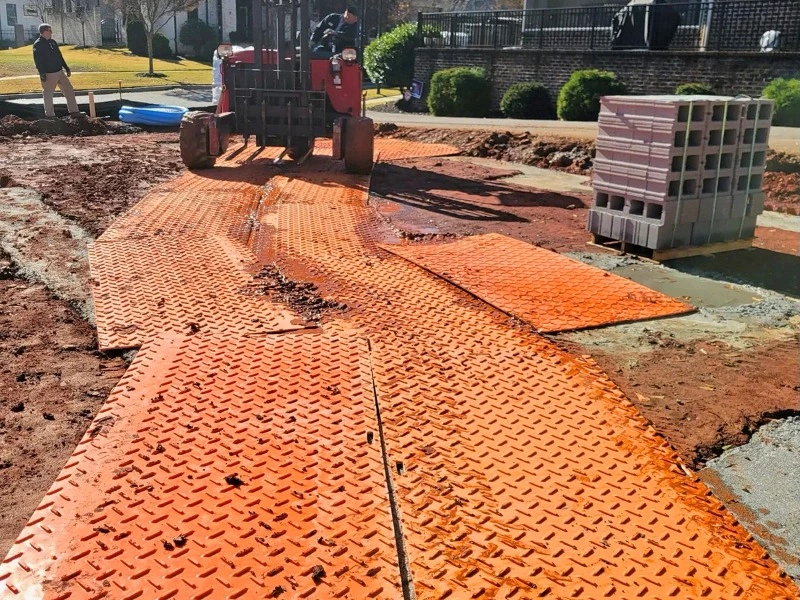 Heavy-Duty HDPE Site Mats – Protect Ground, Stabilize Equipment, Speed Up Work